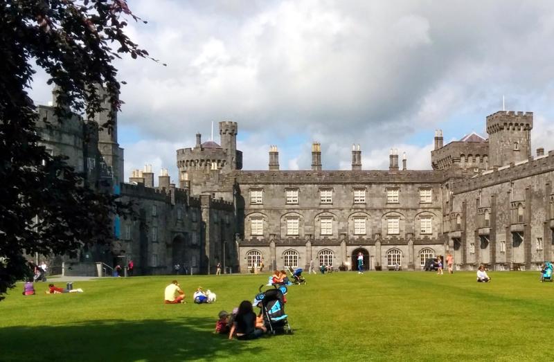 Al viaggio studio Dublino inglese in Irlanda le lezioni sono tenute nel magnifico castello 