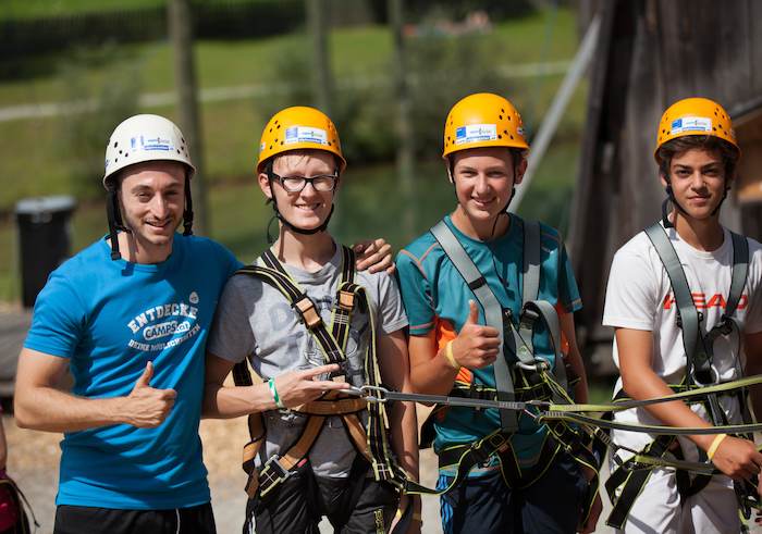  In uno dei soggiorni linguistici estivi i ragazzi sono pronti per arrampicarsi