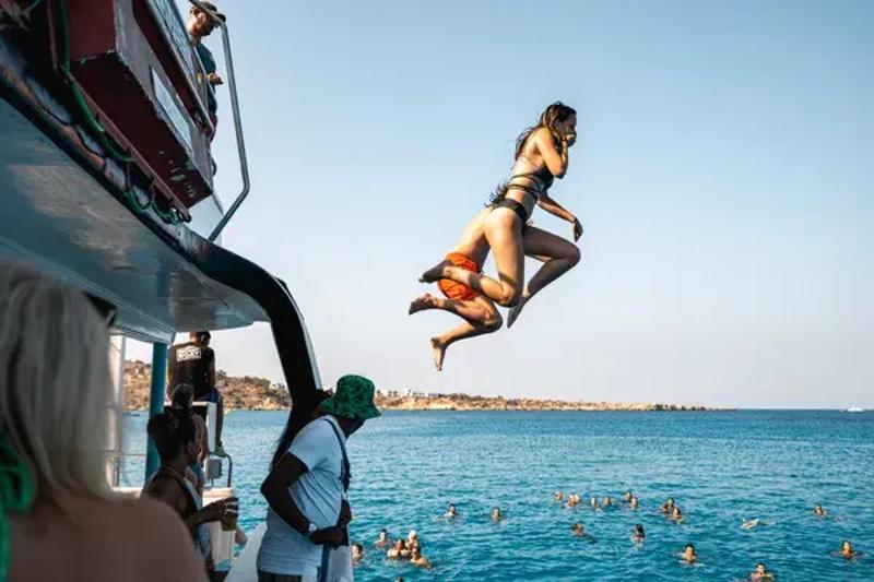 tuffo in mare