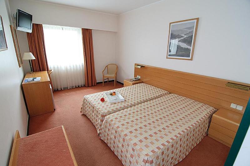 Al campo estivo internazionale a Porto l'hotel che ti accoglierà ha camere confortevoli