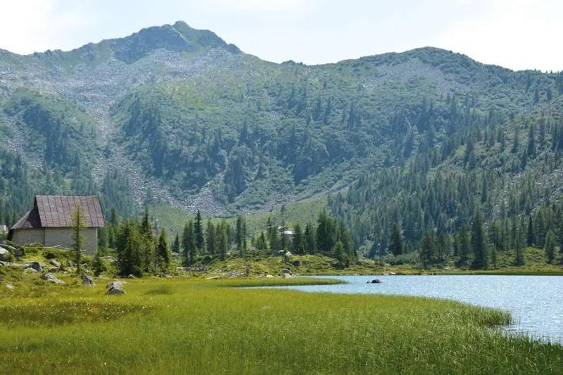 Ai viaggi organizzati Trentino c'è una bellissima vista sulle montagne