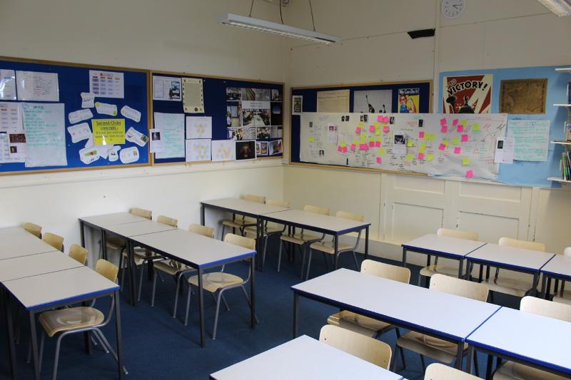 Al soggiorno linguistico le aule sono attrezzate per tutti gli studenti 