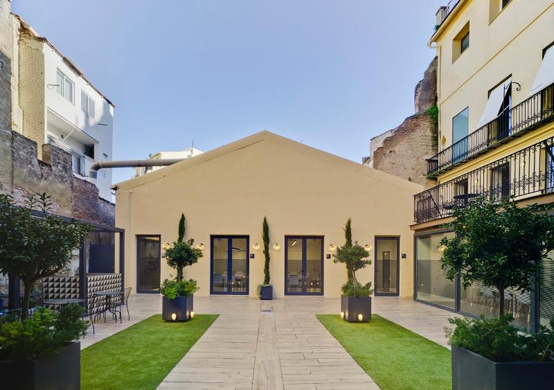 Al campo linguistico spagnolo troverai una splendida terrazza della scuola