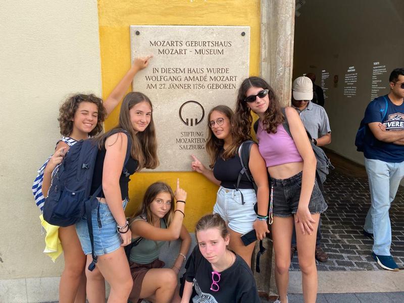Gruppo di ragazze durante la vacanza studio in inglese