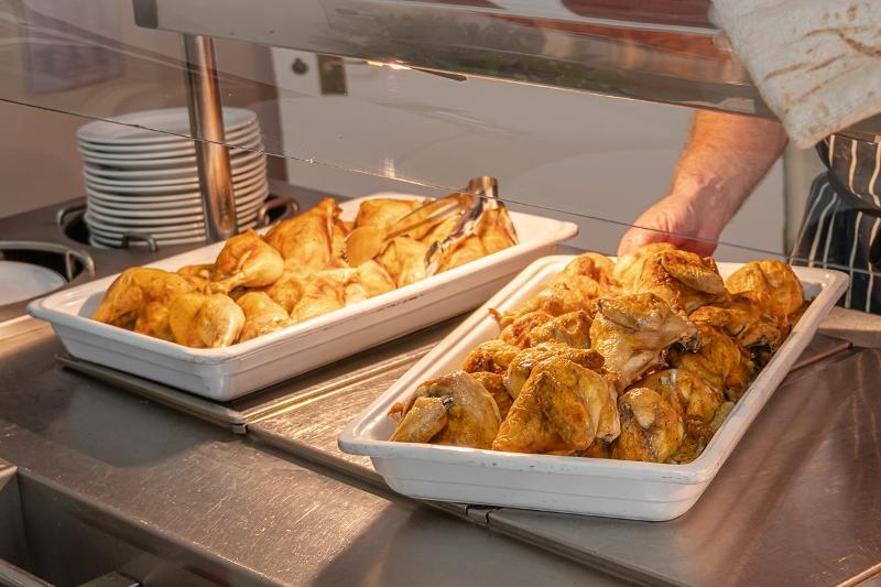Al  soggiorno linguistico inglese inglese premium vicino ad Oxford ci sono piatti sfiziosi e appetitosi preparati dagli chef 